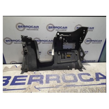 Recambio de moldura para renault kangoo 1.5 dci diesel fap referencia OEM IAM 681064030R  