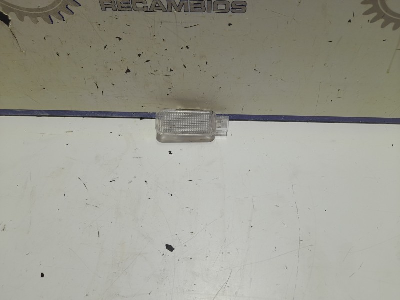 Recambio de luz interior para seat exeo berlina (3r2) 2.0 tdi referencia OEM IAM 4E0947105C  