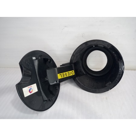 Recambio de tapa exterior combustible para peugeot 3008 style referencia OEM IAM 9682803280  