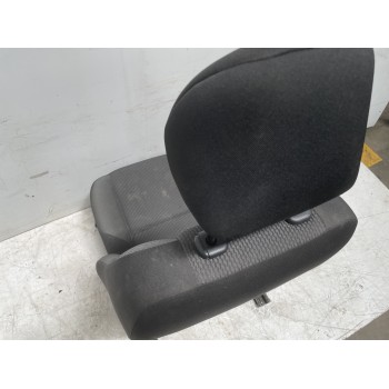 Recambio de asiento delantero derecho para peugeot 207 confort referencia OEM IAM 8845QL  