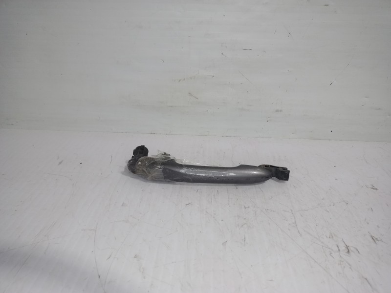 Recambio de maneta exterior delantera derecha para renault scenic iii bose edition referencia OEM IAM 806B04979R  