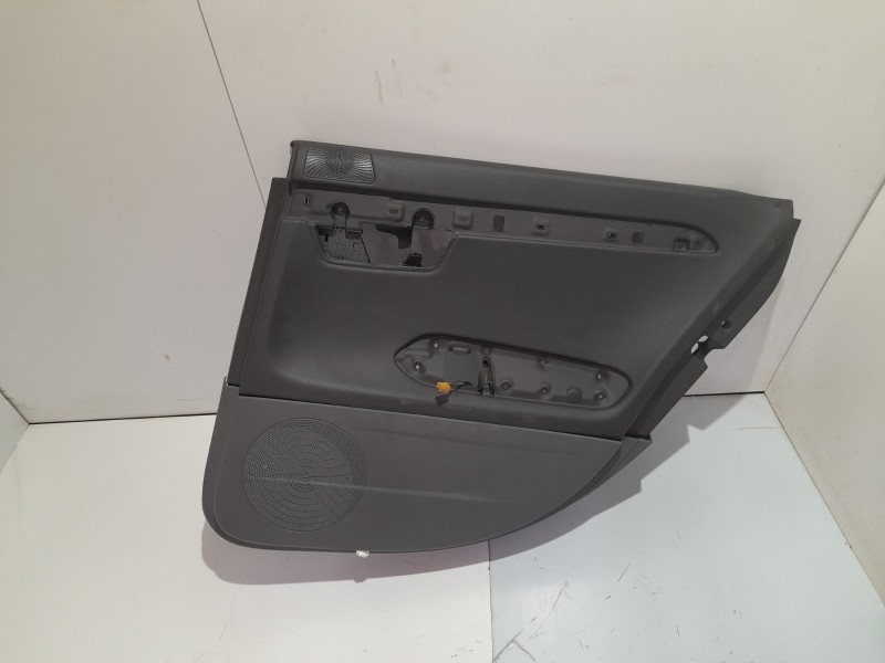 Recambio de guarnecido puerta trasera izquierda para seat exeo berlina (3r2) 2.0 tdi referencia OEM IAM 3R0867305  
