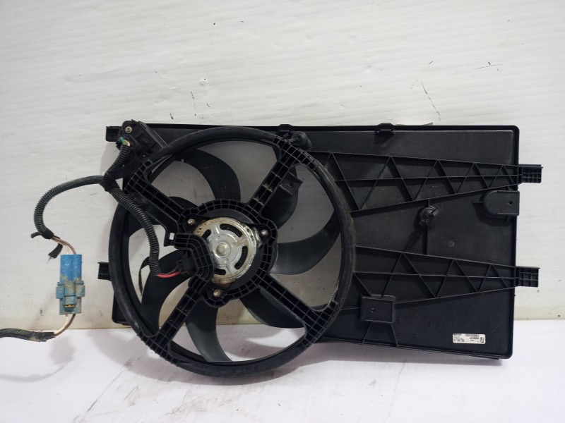 Recambio de electroventilador para peugeot bipper tepee basis referencia OEM IAM 51805807  