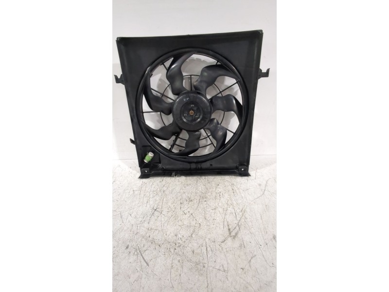 Recambio de electroventilador para kia cee´d hatchback (ed) 1.6 crdi 90 referencia OEM IAM 253801H680  