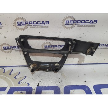 Recambio de moldura para renault megane iii sport tourer 1.6 dci diesel fap referencia OEM IAM 682600003R  