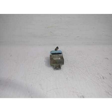 Recambio de caja precalentamiento para renault scenic iii bose edition referencia OEM IAM 110678071R  