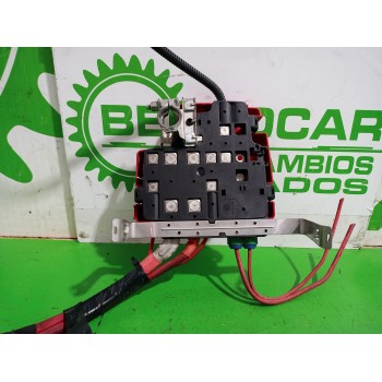 Recambio de caja reles / fusibles para renault kangoo profesional referencia OEM IAM 8200463743  