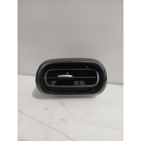 Recambio de rejilla aireadora para toyota yaris (_p21_, _pa1_, _ph1_) 1.5 hybrid (mxph11) referencia OEM IAM 55660K0050  