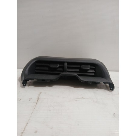 Recambio de rejilla aireadora para toyota yaris (_p21_, _pa1_, _ph1_) 1.5 hybrid (mxph11) referencia OEM IAM 55670K0090  