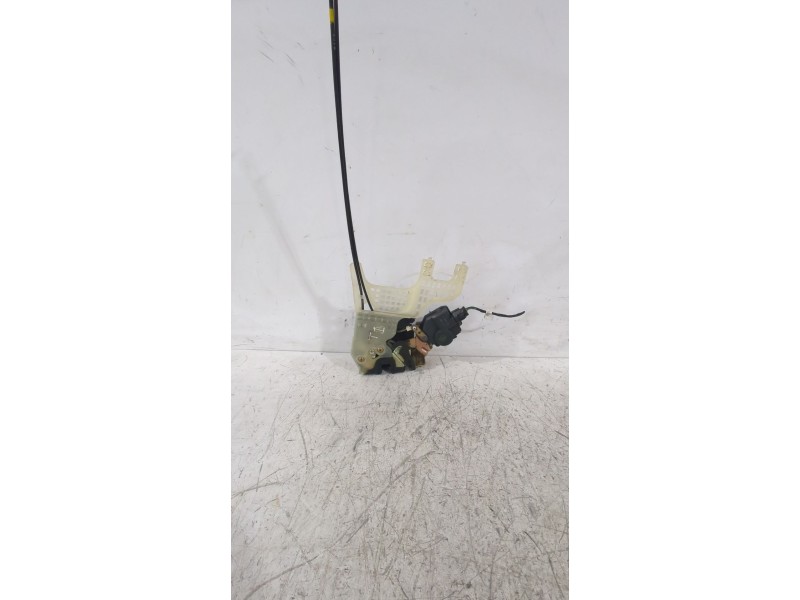 Recambio de cerradura puerta trasera izquierda para hyundai tucson (jm) 2.0 crdi referencia OEM IAM 814102E010  