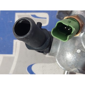 Recambio de termostato para opel insignia berlina 2.0 16v cdti referencia OEM IAM 55202373  