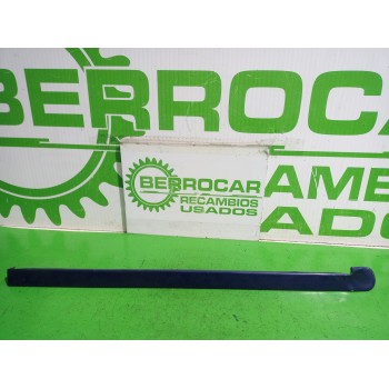 Recambio de guia puerta para nissan serena (c23m) 2.3 lx diesel referencia OEM IAM 777889C000  