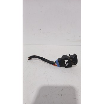 Recambio de mando elevalunas delantero derecho para hyundai tucson (jm) 2.0 crdi referencia OEM IAM 935752E000LM  
