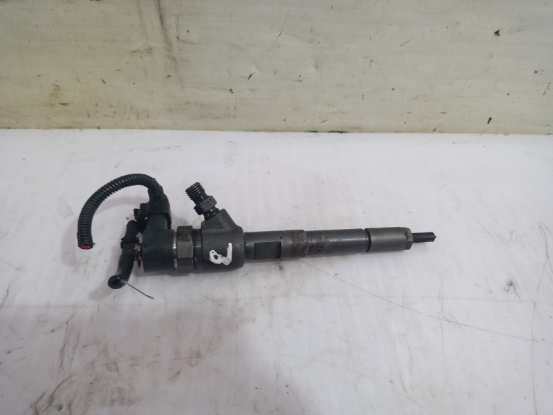 Recambio de inyector para peugeot bipper tepee basis referencia OEM IAM 0445110351  