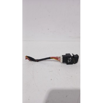 Recambio de mando elevalunas trasero derecho para hyundai tucson (jm) 2.0 crdi referencia OEM IAM 935802E100LM  