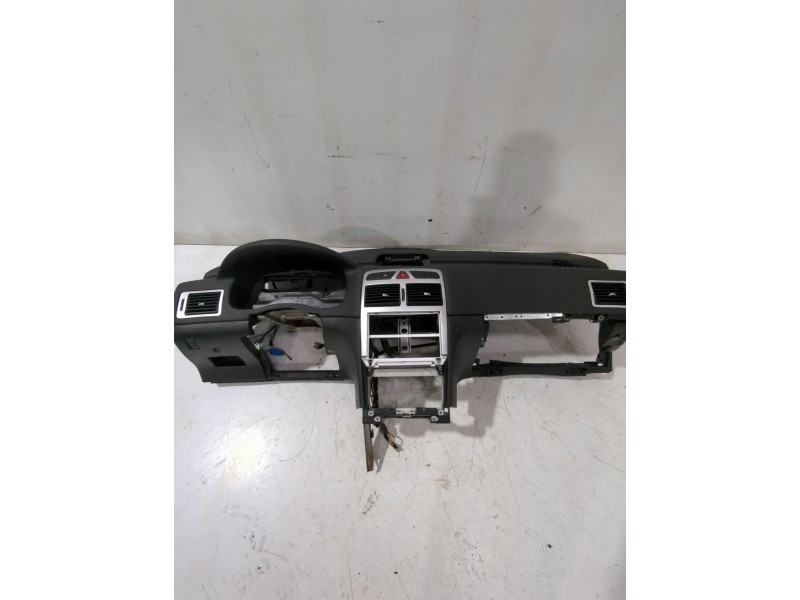 Recambio de salpicadero para peugeot 307 (3a/c) 1.4 16v referencia OEM IAM 8211EC  