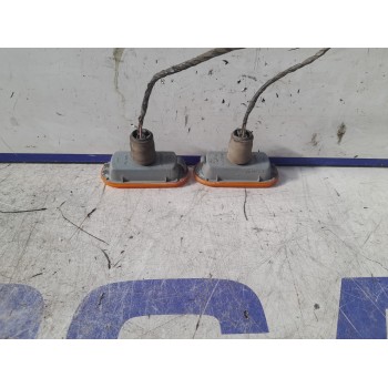 Recambio de piloto intermitente derecho para volkswagen golf v berlina (1k1) 1.9 tdi referencia OEM IAM 3B0949117B  