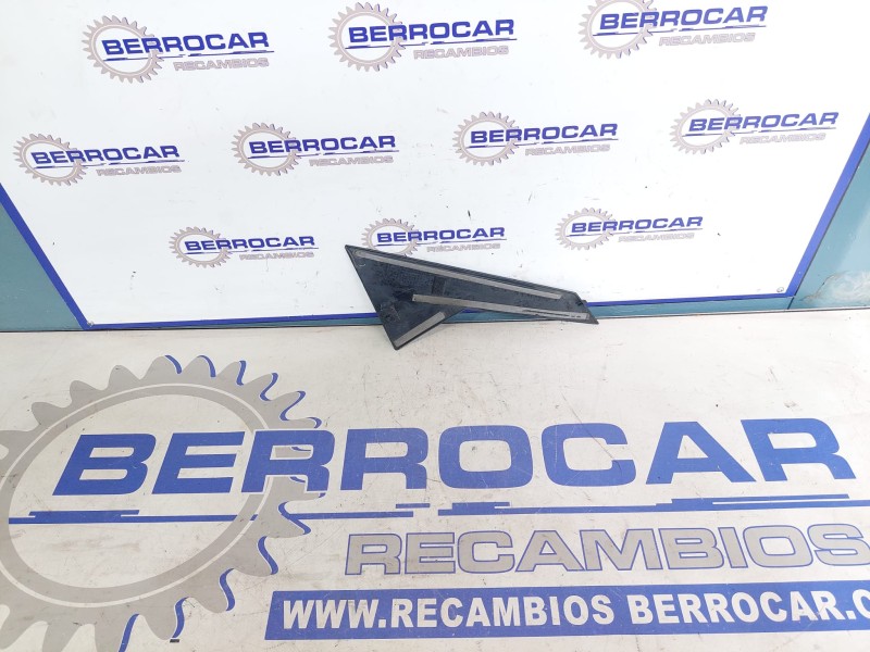 Recambio de molduras traseras para hyundai i40 referencia OEM IAM 838703Z300  
