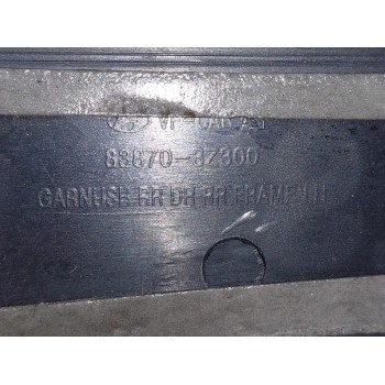 Recambio de molduras traseras para hyundai i40 referencia OEM IAM 838703Z300  