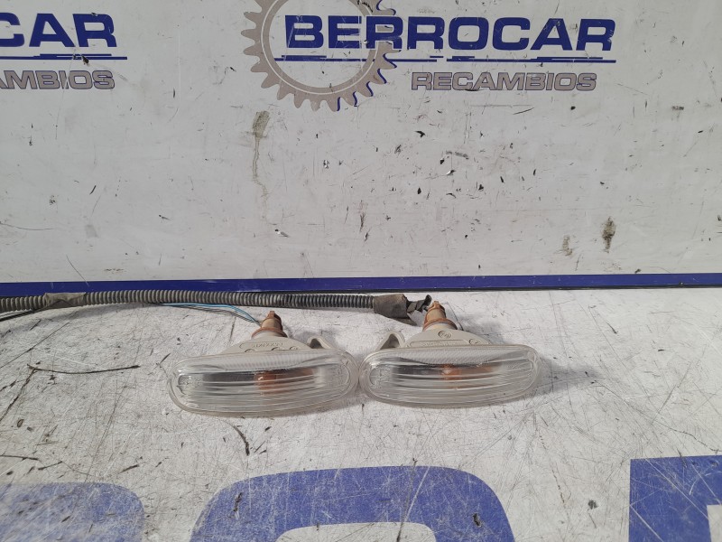 Recambio de piloto intermitente derecho para fiat stilo (192) referencia OEM IAM 51717793  