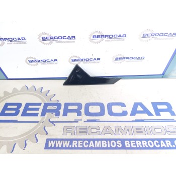 Recambio de molduras traseras para hyundai i40 referencia OEM IAM 838703Z300  