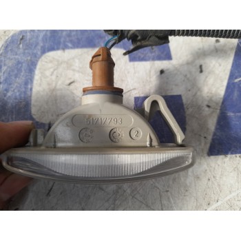 Recambio de piloto intermitente derecho para fiat stilo (192) referencia OEM IAM 51717793  