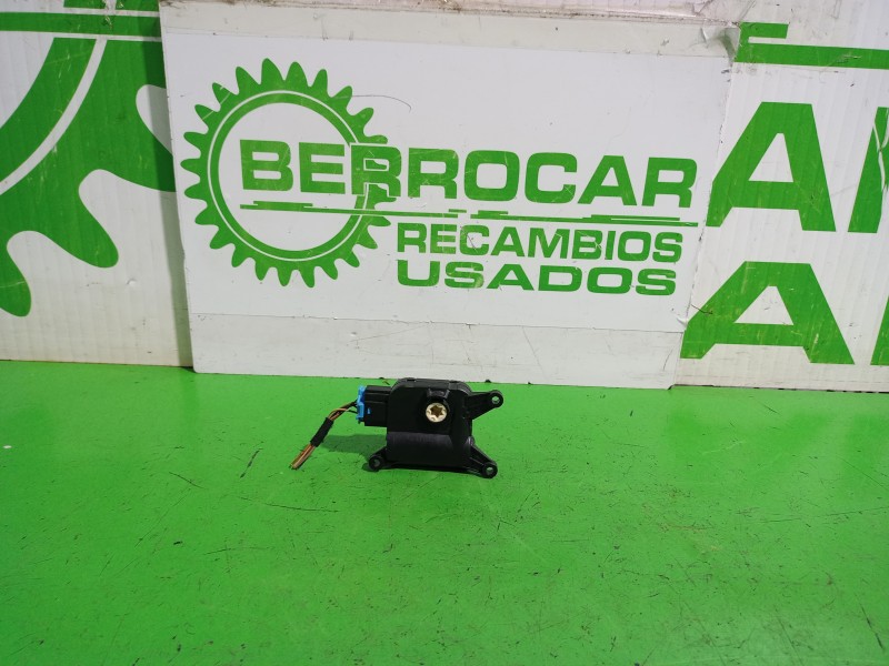 Recambio de motor apertura trampilla para volkswagen golf vi (5k1) advance referencia OEM IAM 0132801362  