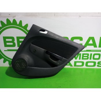 GUARNECIDO PUERTA TRASERA DERECHA 7232723 