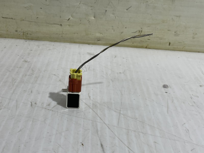 Recambio de sensor para fiat 500 cabrio (150) aniversario referencia OEM IAM 51854049  