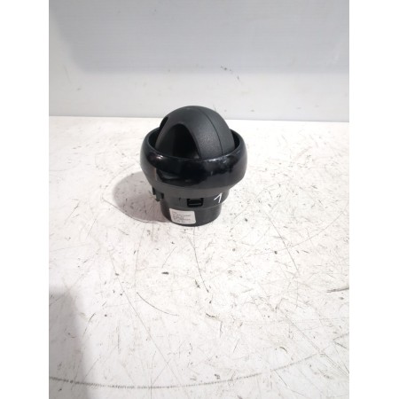 Recambio de rejilla aireadora para smart forfour hatchback (453) electric drive / eq (453.091) referencia OEM IAM 687600261R  