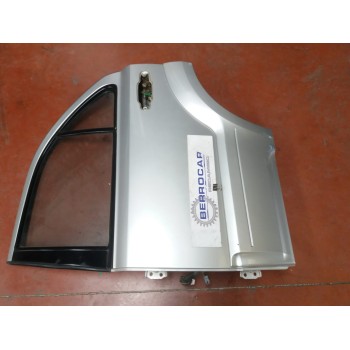 Recambio de puerta trasera izquierda para kia sorento 2.5 crdi referencia OEM IAM 77003-3E111  