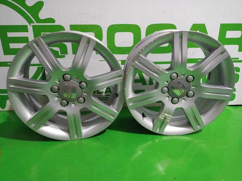 Recambio de juego llantas para seat leon (1p1) referencia OEM IAM 1P0601025 UNIDAD  