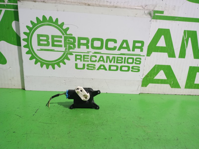 Recambio de motor apertura trampilla para volkswagen golf vi (5k1) advance referencia OEM IAM 3C0907511R  