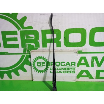 Recambio de brazo limpia delantero derecho para renault kangoo profesional referencia OEM IAM 8200409696  