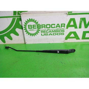 Recambio de brazo limpia delantero derecho para renault kangoo profesional referencia OEM IAM 8200409696  