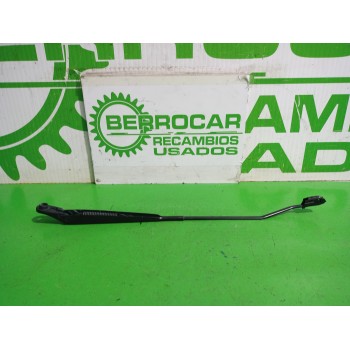 Recambio de brazo limpia delantero derecho para renault kangoo profesional referencia OEM IAM 8200409696  