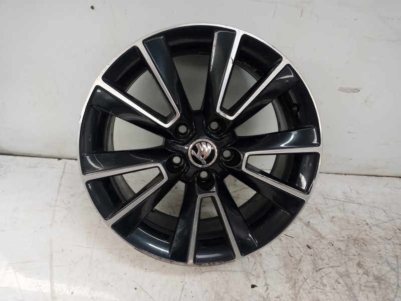 Recambio de llanta para skoda yeti active referencia OEM IAM 5L0601025  