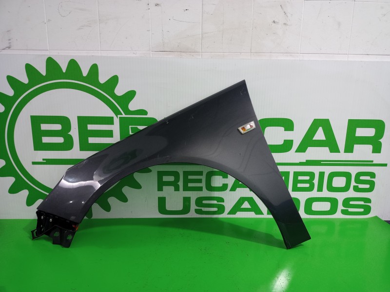 Recambio de aleta delantera izquierda para opel insignia berlina 2.0 cdti cat referencia OEM IAM 13277520  