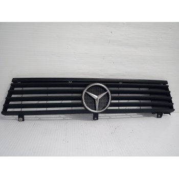 REJILLA PARAGOLPES DELANTERO A6388880086 / A6388880415 