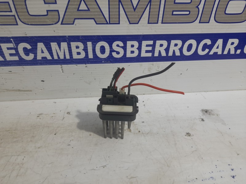 Recambio de resistencia calefaccion para opel astra h ber. 1.7 16v cdti referencia OEM IAM 90566802  