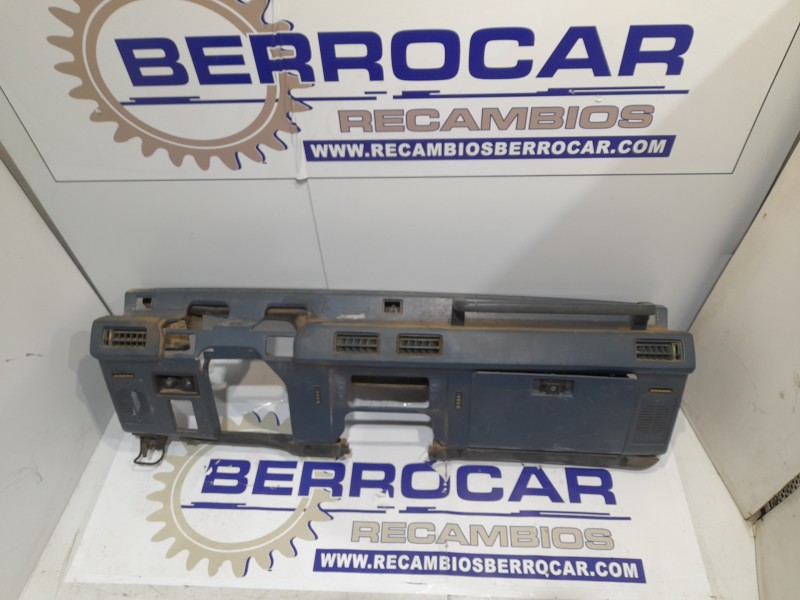 Recambio de salpicadero para mitsubishi montero (l040) 2.5 turbodiesel referencia OEM IAM MB832320  