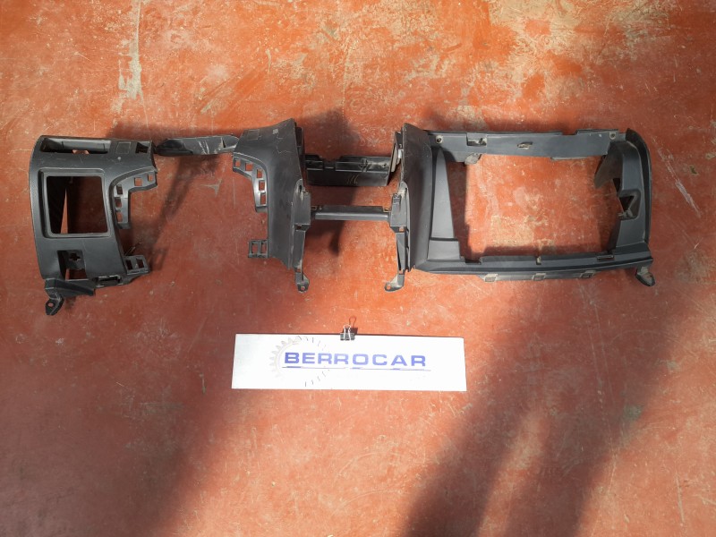 Recambio de salpicadero para toyota avensis berlina (t25) 1.8 16v cat referencia OEM IAM 5530205010B0  