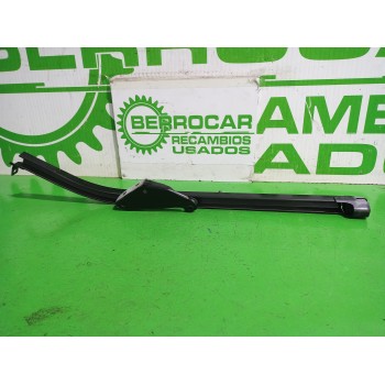 Recambio de guia puerta para renault kangoo profesional referencia OEM IAM 8200497622  