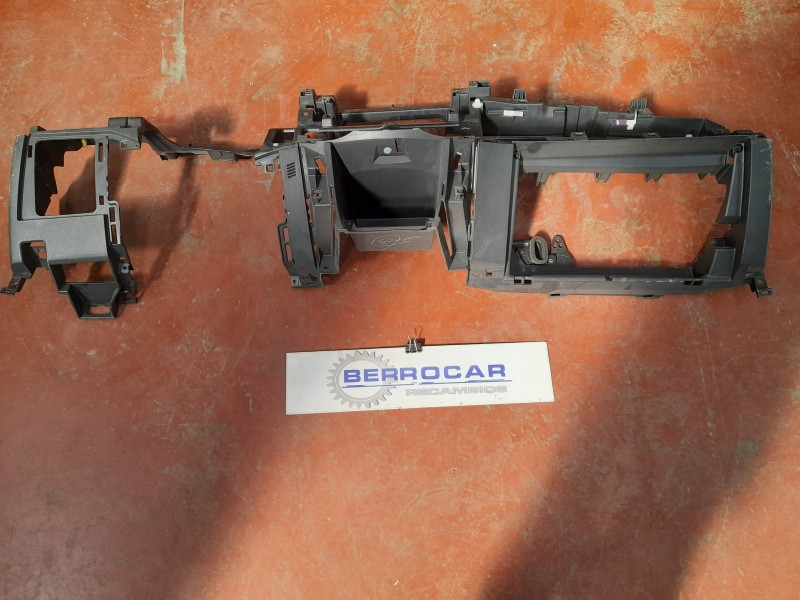 Recambio de salpicadero para toyota rav 4 2.2 d-4d cat referencia OEM IAM 5530342010  