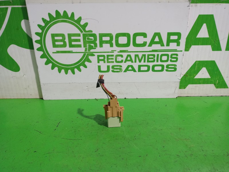 Recambio de rele para volkswagen golf vi (5k1) advance referencia OEM IAM 4H0951253  