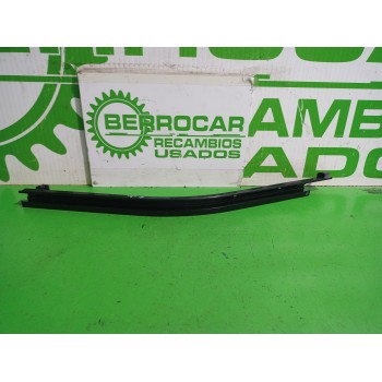 Recambio de guia puerta para renault kangoo profesional referencia OEM IAM 777608608R  