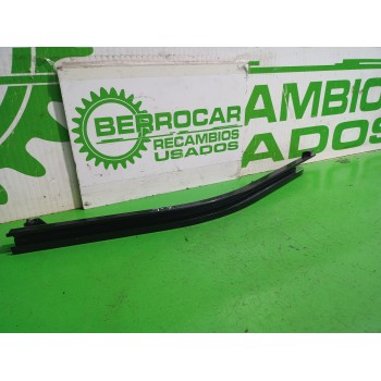Recambio de guia puerta para renault kangoo profesional referencia OEM IAM 777608608R  