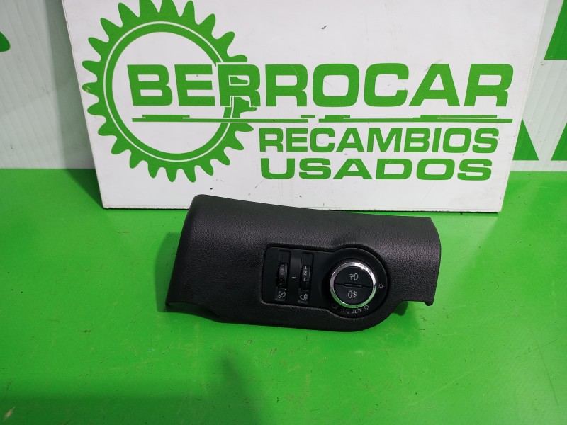 Recambio de mando luces para opel insignia berlina 2.0 cdti cat referencia OEM IAM 13268702  