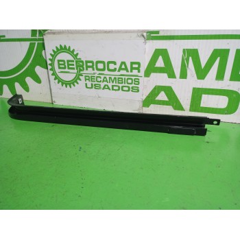 Recambio de guia puerta para renault kangoo profesional referencia OEM IAM 8200497640  