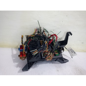 Recambio de caja reles / fusibles para ford mondeo berlina (ge) ghia (06.2003) (d) referencia OEM IAM 4S7T14A073AA  